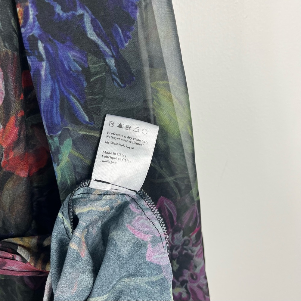 Marchesa Notte Metallic Sheer Multicolor Floral
Pleated Gown Size 12 Moody Black - Picture 9 of 13